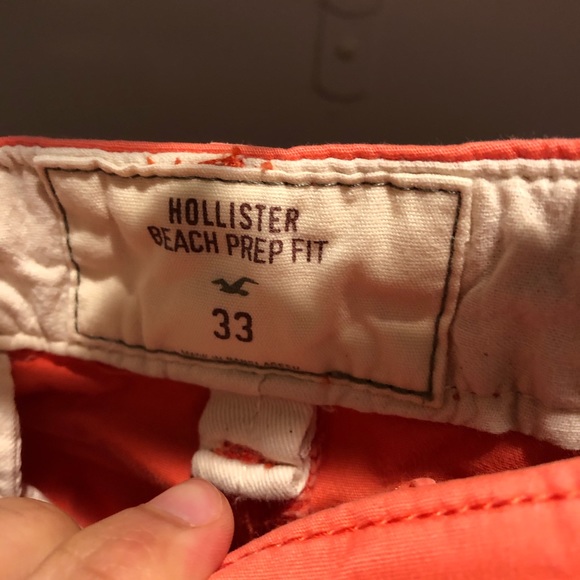 Hollister Men’s Flat-Front shorts - Picture 2 of 2
